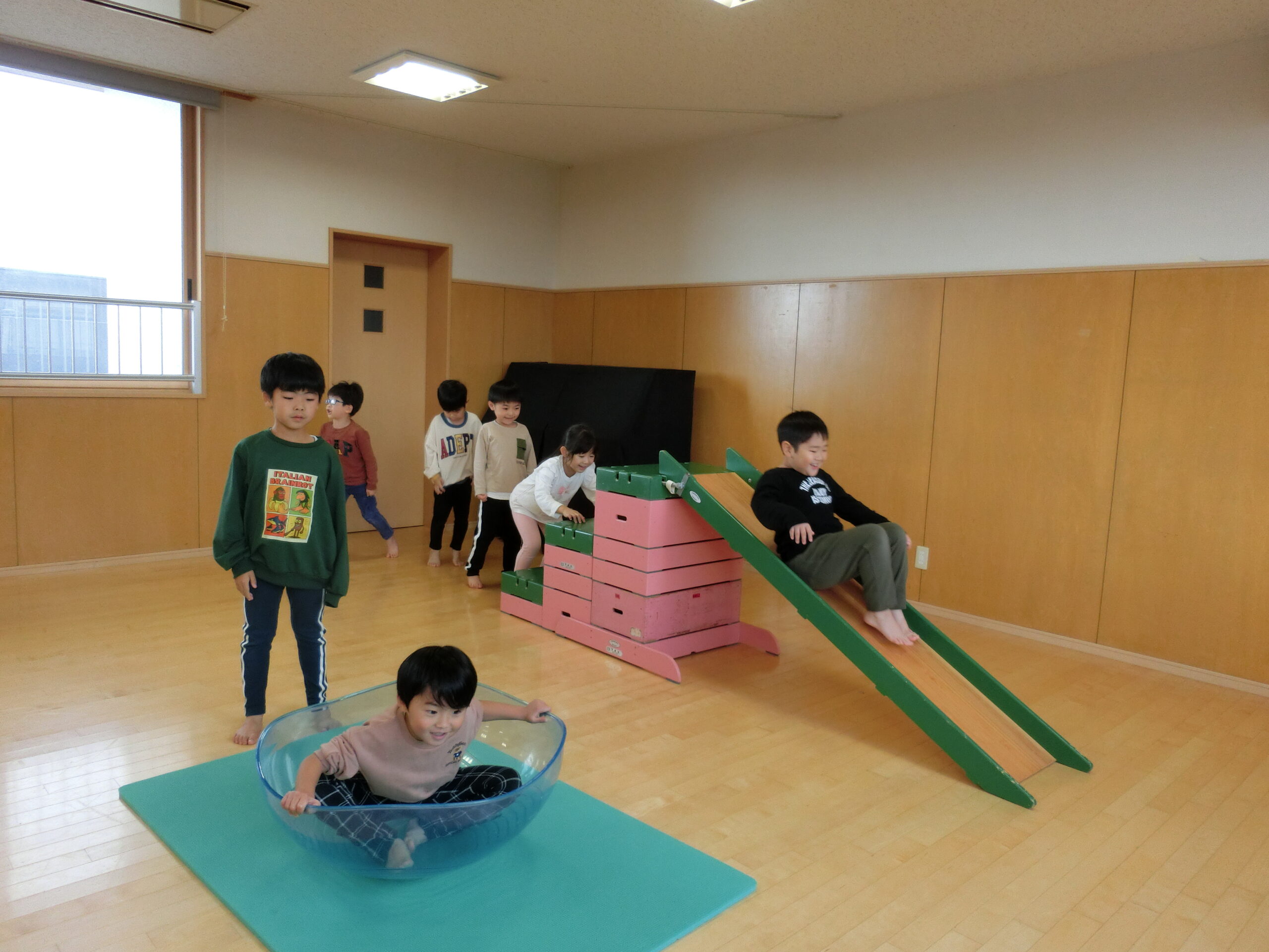 １１月４日（火）