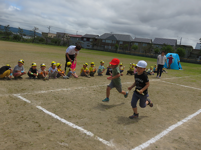 浜分こども園　運動会ごっこ