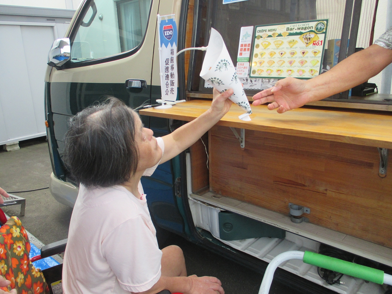 明生園　夏はクレープ屋さんもやってきました！！