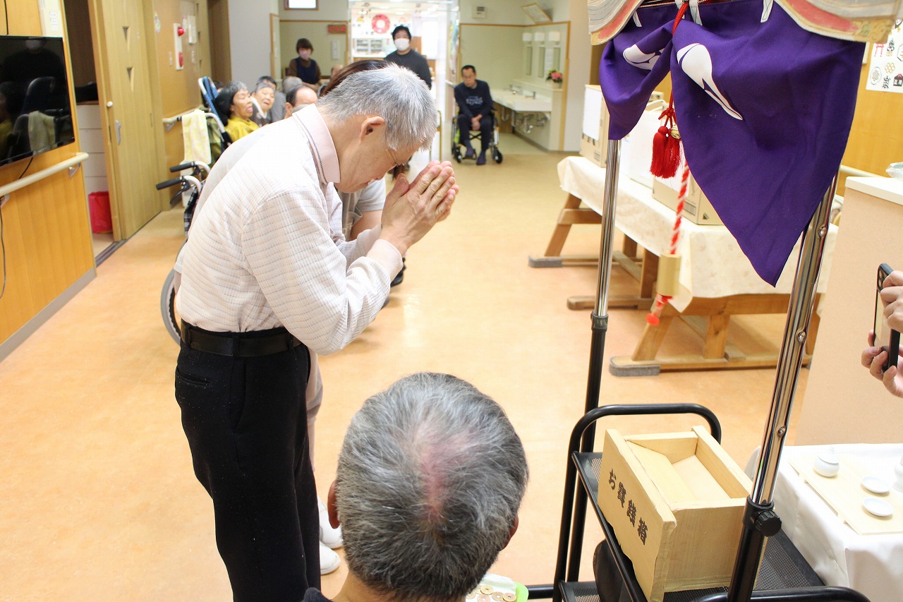 侑愛荘　「新年行事～初詣」