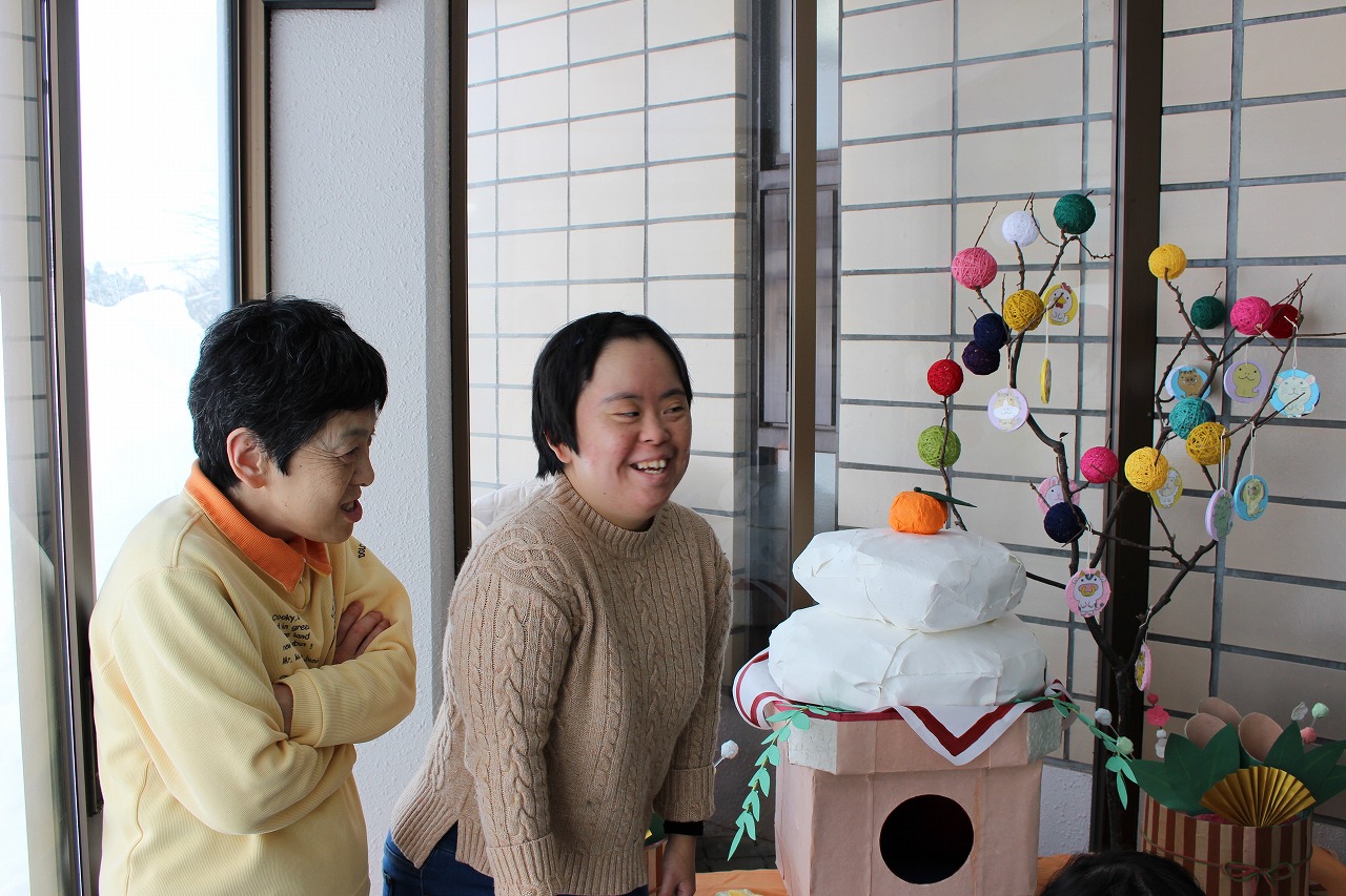 新生園　「手作り和紙の正月飾り」