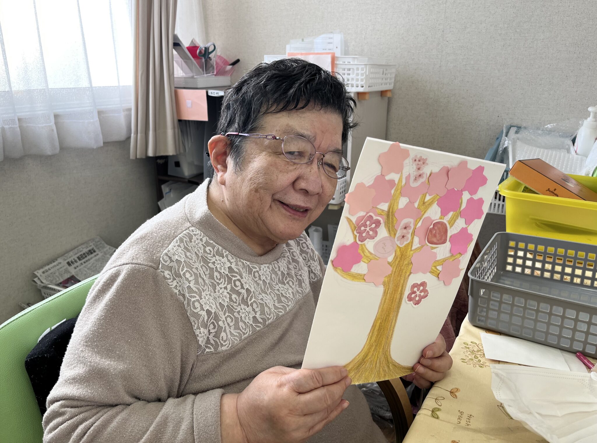 函館青年寮通所部「春のレクリエーション 創作活動」