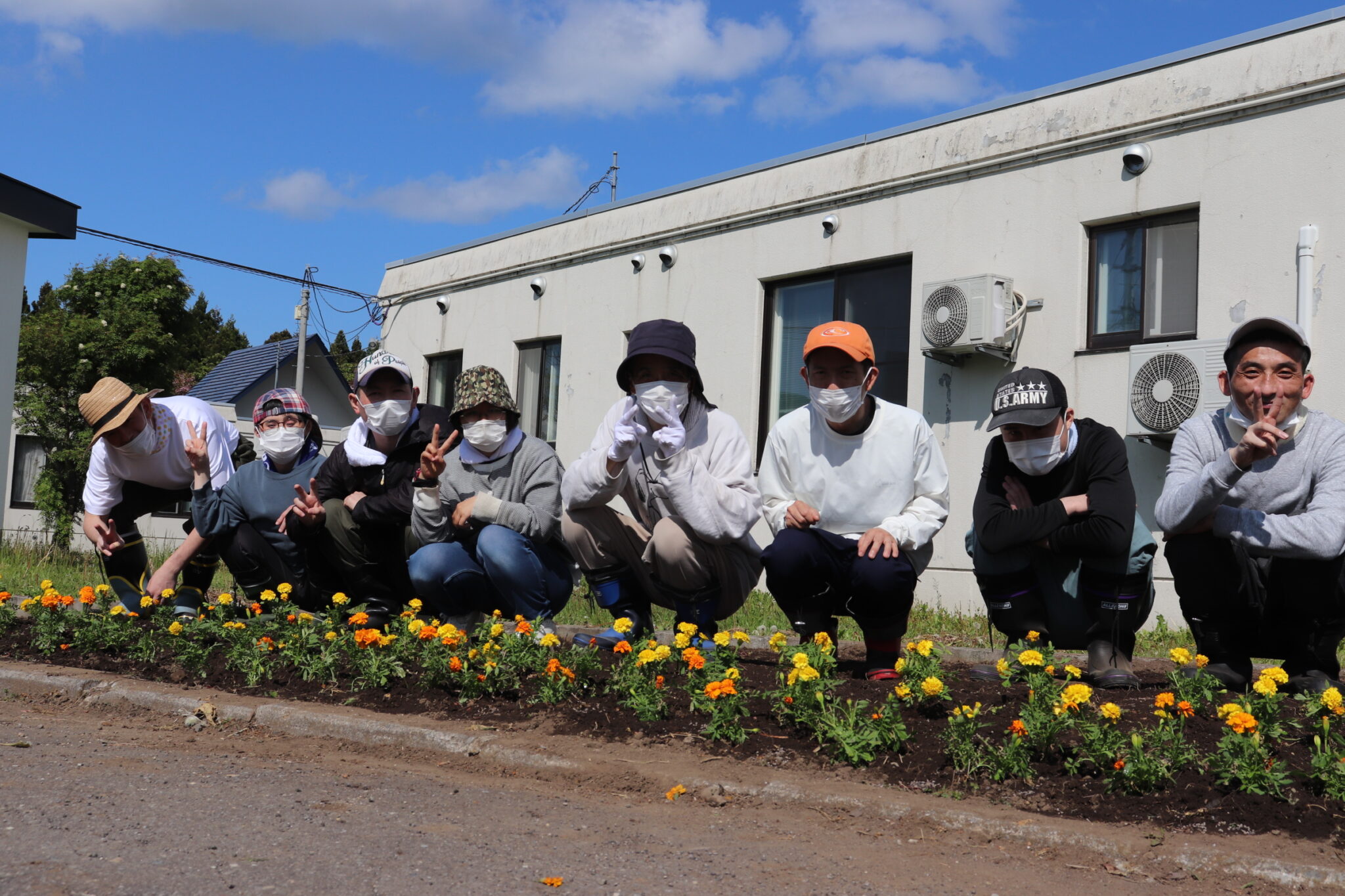 ワークショップまるやま荘　花壇の花植え②