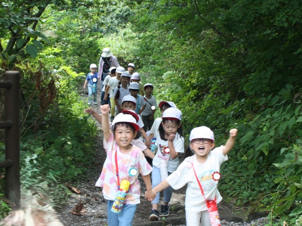 ゆうあい幼稚園「函館山登山」