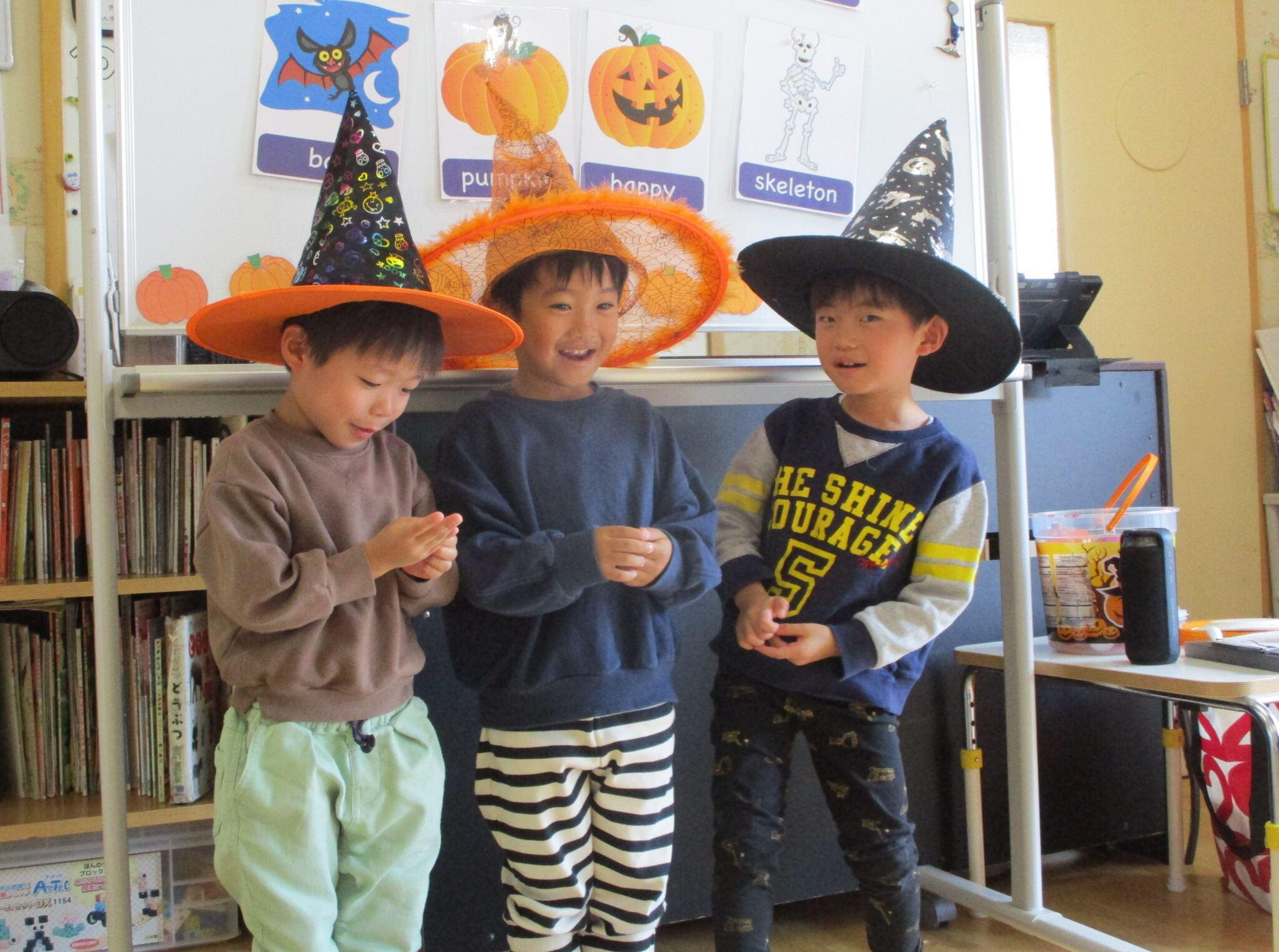 浜分こども園　４歳児　英語レッスンハロウィン