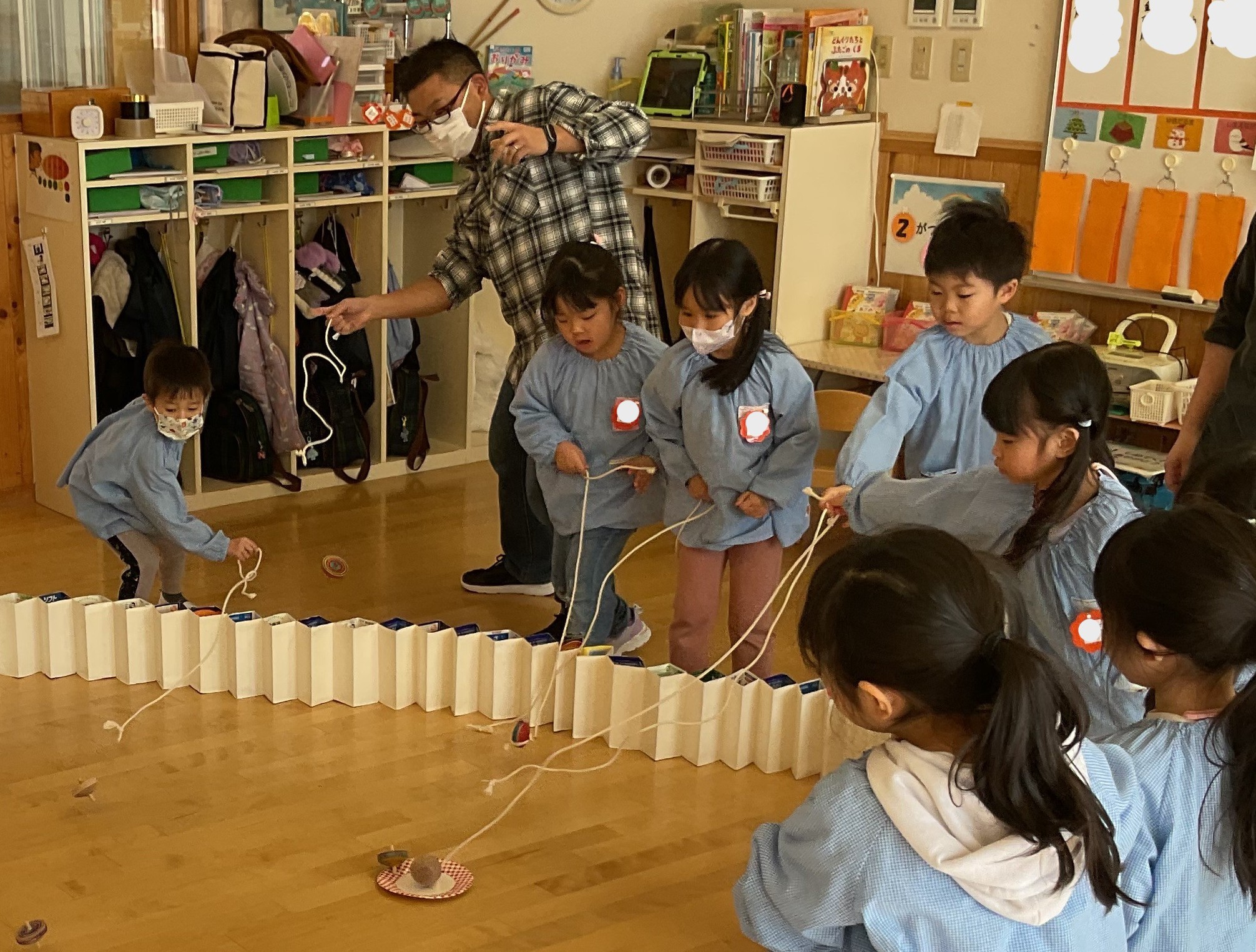 ゆうあい幼稚園「園長先生とコマ対決だ！」